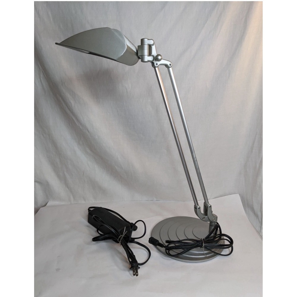 Humanscale DA1E Diffrient Single Arm w/ Task Shade & Desktop Mount, Silver, 24"